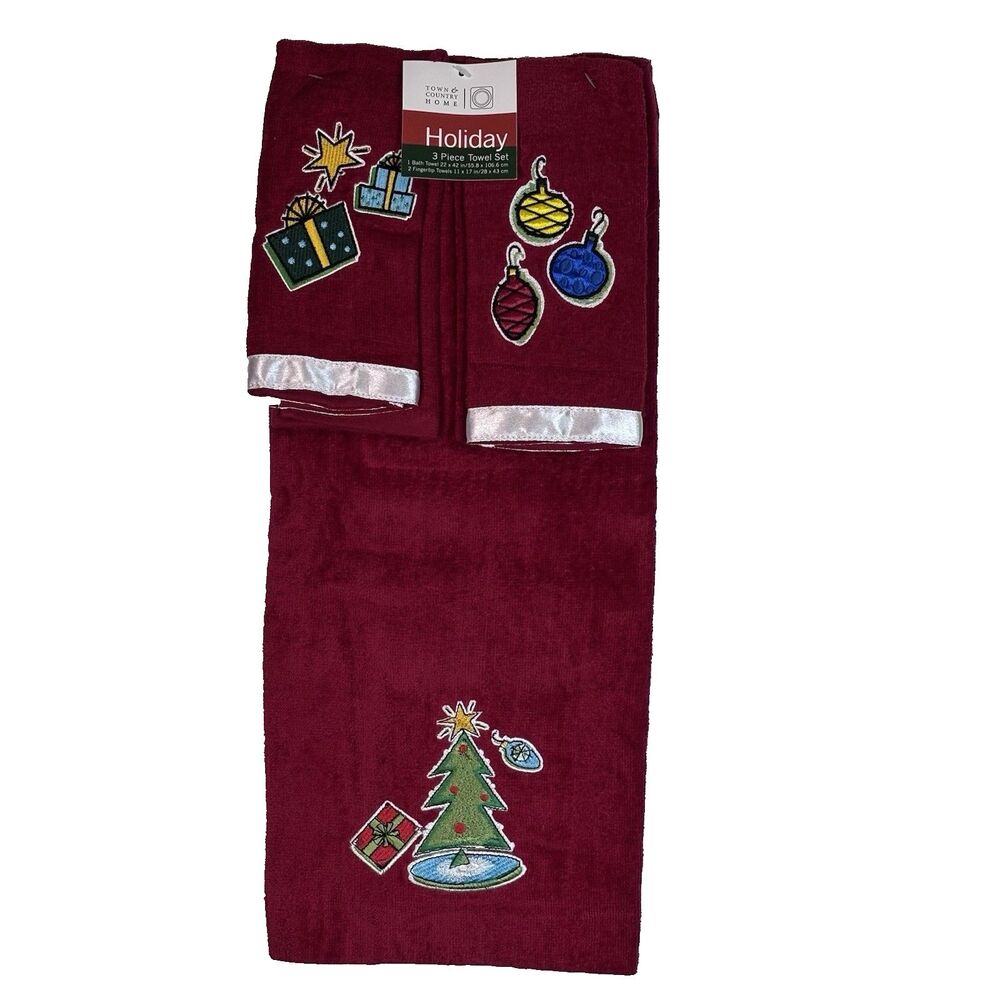 Town & Country Home Holiday Jingle Bell 3 piece Towel Set Retro Christmas Design